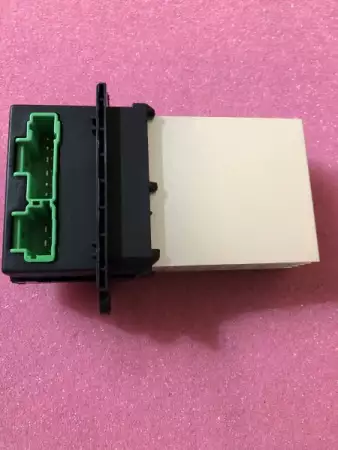 Модул за контрол на вентилатора за парното климатика на Peug