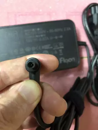6. Снимка на Захранващ адаптер за Asus Rog Zenbook Pro 19v 6, 32A за геймъ