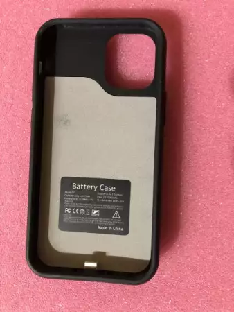 3. Снимка на iPhone 12 mini power case. Калъф с батерия 6000mAh Батерия 