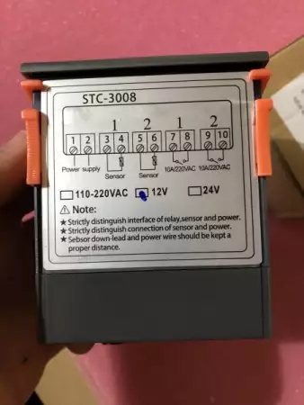 Температурен контролер STC - 3008 12v. термостат с два сензора