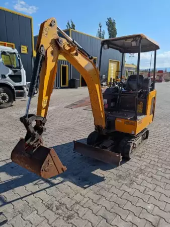 6. Снимка на Мини багер 1500 кг JCB 15C - 1 под НАЕМ от Рентекс