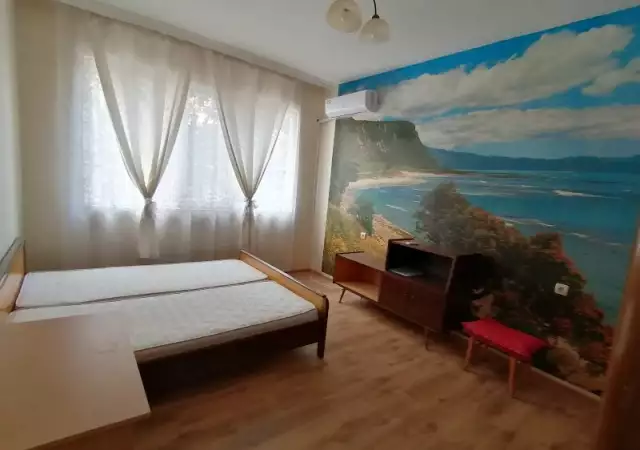 Самостоятелна квартира в идеалния център на гр. Свищов