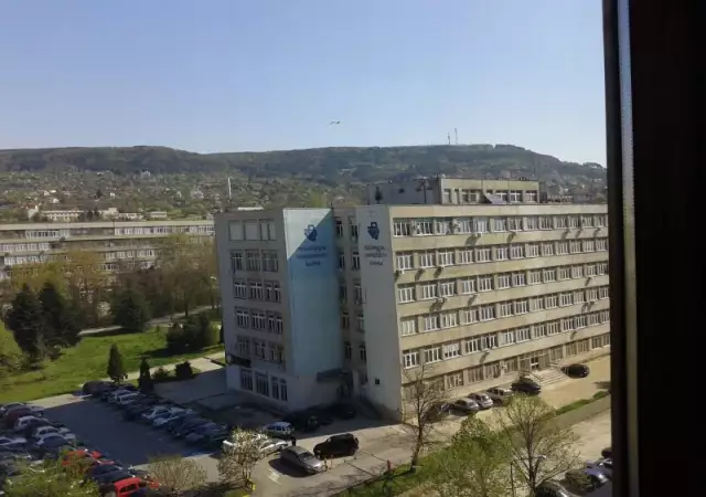 Стая във Варна, до Технически университет за студенти