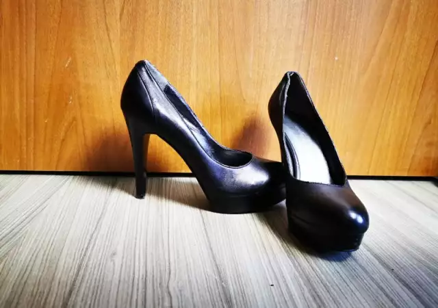 3. Снимка на Елегантни дамски обувки, естествена кожа, висок ток, Tendenz