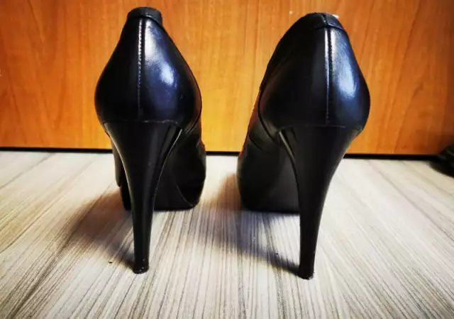 4. Снимка на Елегантни дамски обувки, естествена кожа, висок ток, Tendenz