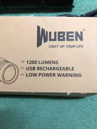 2. Снимка на Акумулаторно фенерче Wuben L50 с батерия 18650 EDC Презарежд