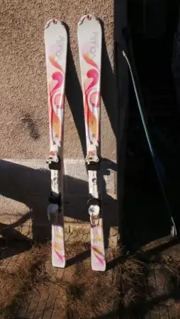 2. Снимка на продавам ски карвинг виолки 148 см с автомати маркер