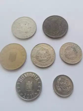 2. Снимка на Лот стари монети от Румъния