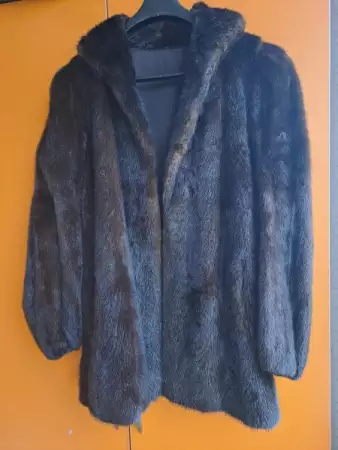 1. Снимка на Дамско палто