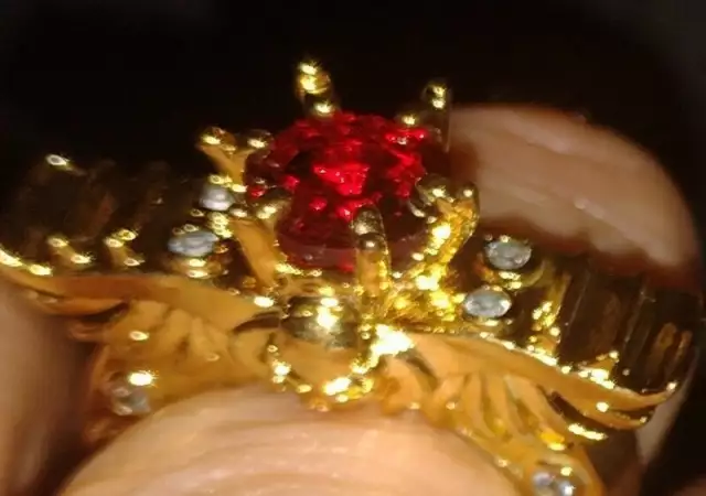 1. Снимка на Внушителен пръстен с череп, криле и рубин