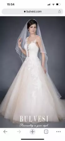 1. Снимка на Сватбена рокля