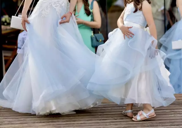 4. Снимка на Сватбена рокля