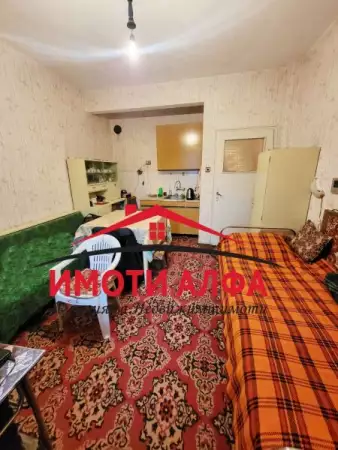 2 - стаен апартамент, топ център, Димитровград