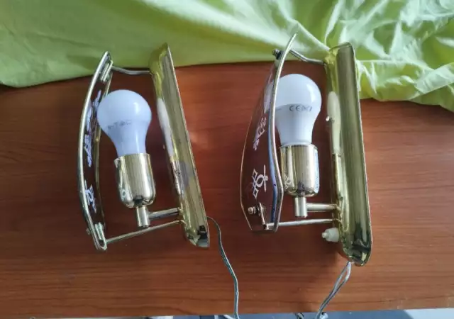 4. Снимка на Стенни лампи - 2бр. аплици със златиста основа и стъкло