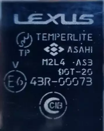 Lexus is200 - Oригинални части аксесоари - продава