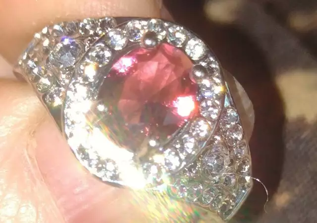 1. Снимка на Пръстен с рубин и диаманти Елуиз