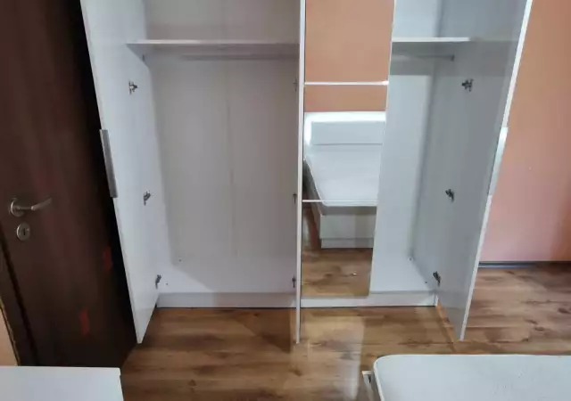 Комплект Спалня, шкафчета и гардероб