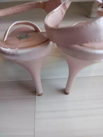 Елегантни официални сандали с висок ток