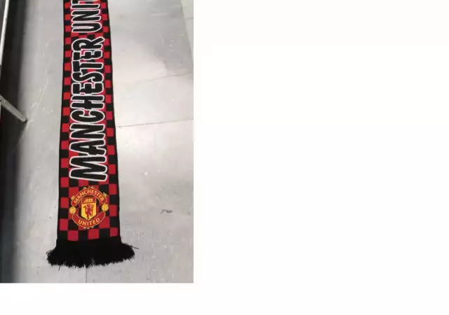 1. Снимка на шал футболен Manchester United нов тъкан, размер 20 х 140см