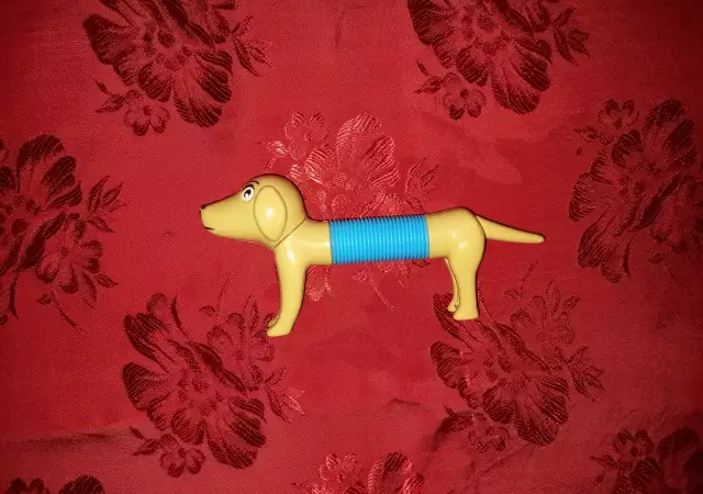 1. Снимка на Фиджет играчка куче