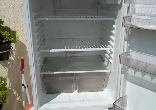 Хладилник Зануси