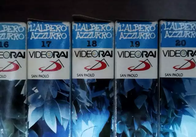 4. Снимка на l albero azzurro VHS - видеокасети италиански