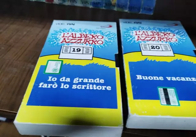 7. Снимка на l albero azzurro VHS - видеокасети италиански