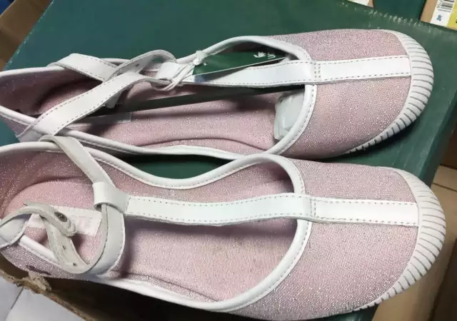 дамски обувки lacoste нови в кутия размер 40, 41