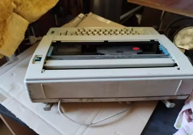 Електрическа пишеща машина Abra electronics ag D5064 за ремо