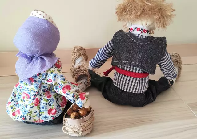 4. Снимка на Кукла баба и дядо. Ръчна изработка Мека играчка от текстил.