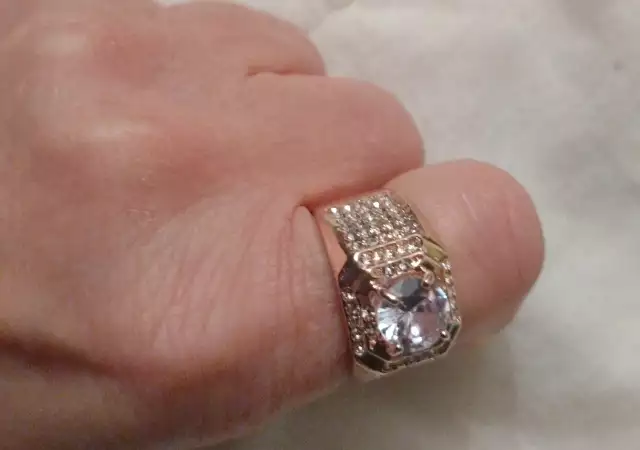 3. Снимка на Масивен пръстен с диамант и цирконий
