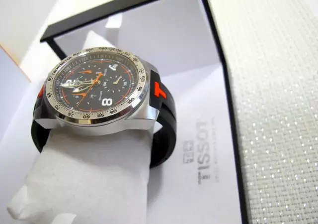 4. Снимка на Tissot T Sport – Швейцарски мъжки спортен часовник сапфир