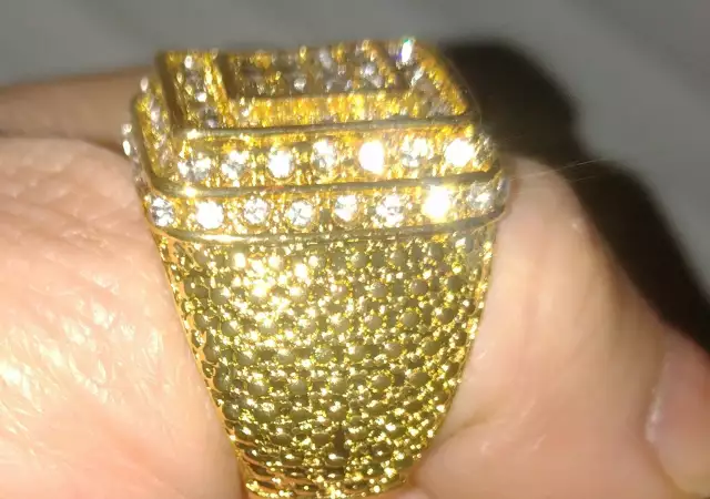 1. Снимка на Мъжки пръстен в злато и диаманти Скуеър