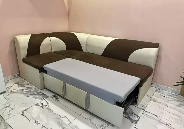 Кухненски Ъглов диван