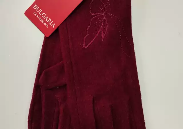 1. Снимка на Дамски ръкавици кашмир в червен цвят - 10