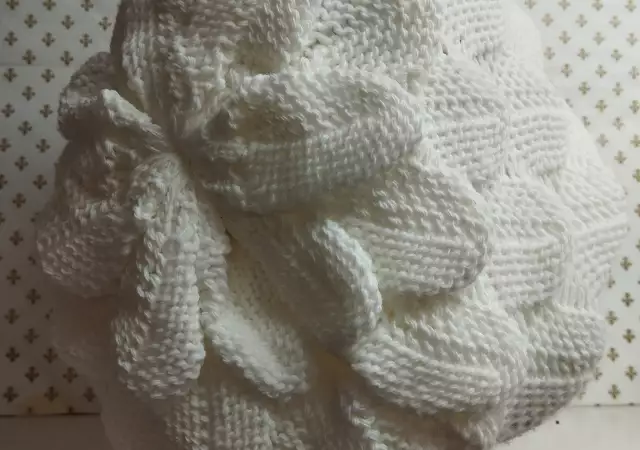 2. Снимка на Дамска плетена шапка барета, бяла - 15