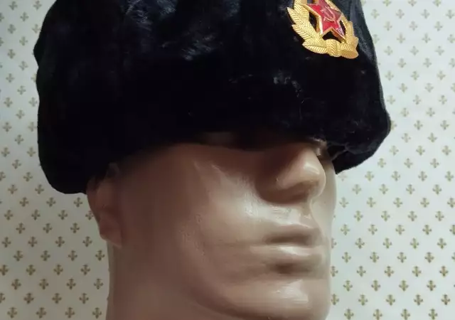 Мъжка руска шапка в черен цвят с еко косъм - 2