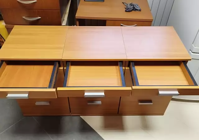 Контейнер - кантонерка за бюро офис шкаф с три чекмеджета