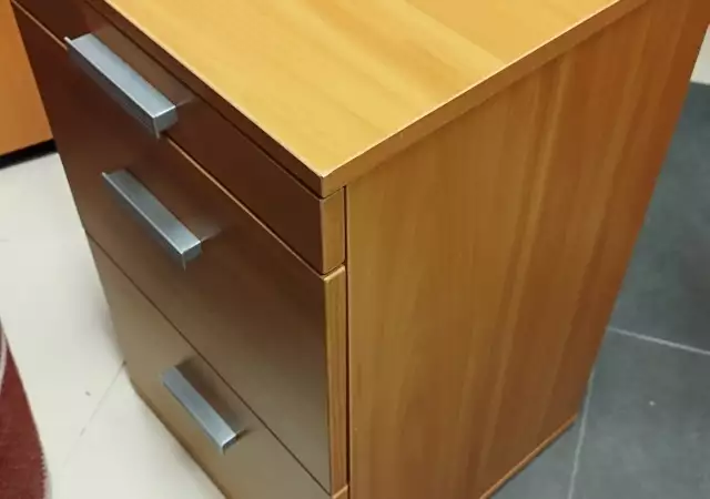 6. Снимка на Контейнер - кантонерка за бюро офис шкаф с три чекмеджета