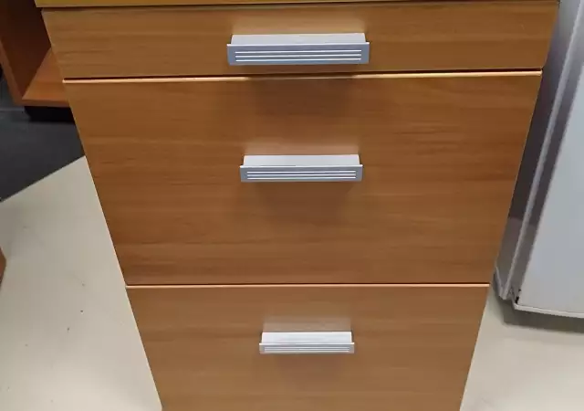 10. Снимка на Контейнер - кантонерка за бюро офис шкаф с три чекмеджета