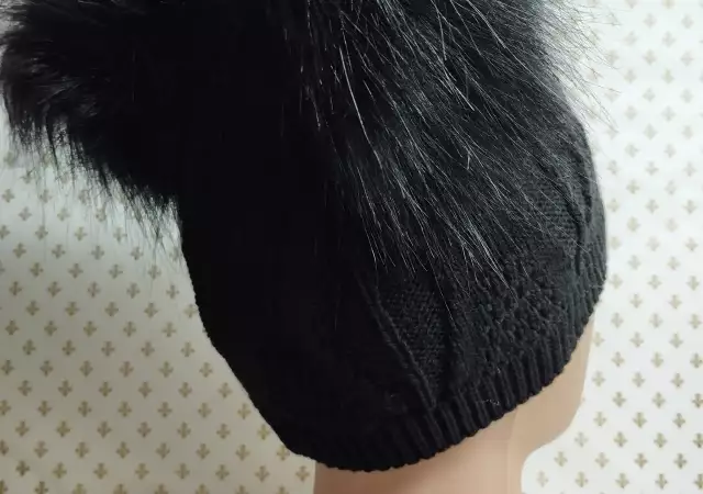 Дамска плетена черна шапка с две папулки - 19