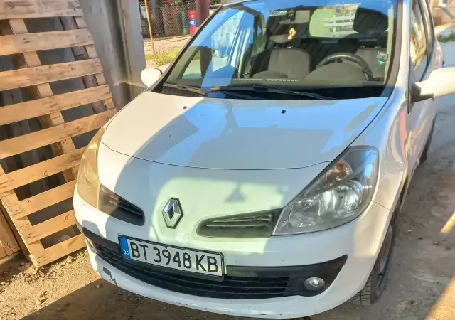 Продава се кола Renault Clio