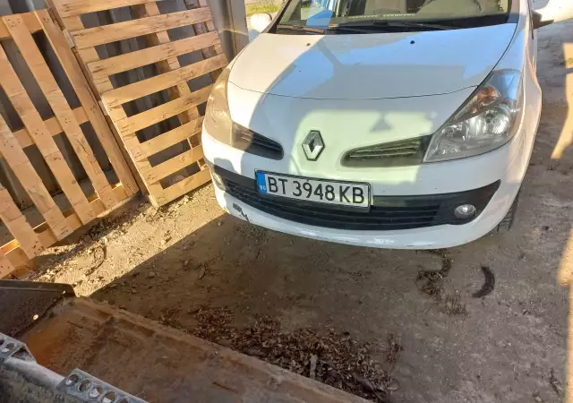 Продава се кола Renault Clio