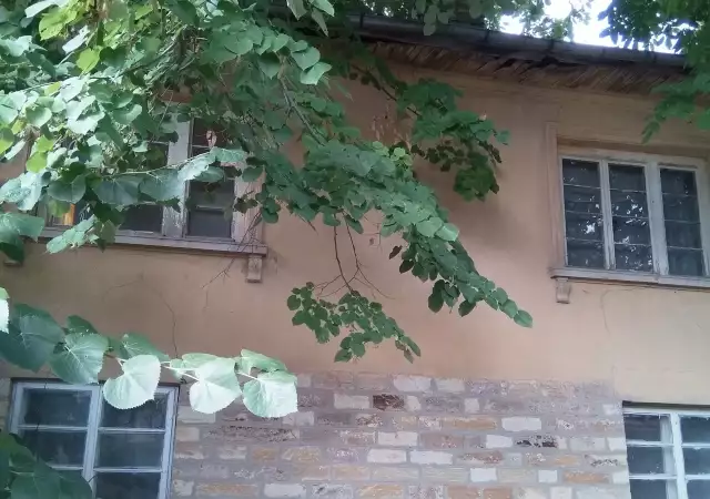 Продавам къща с дворно място - област Велико Търново