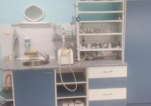 Оборудвана зъботехническа лаборатория под наем