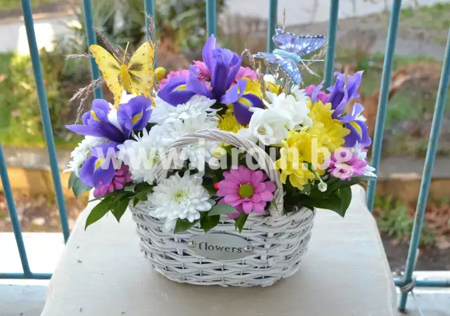 3. Снимка на Разнообразие от цветя и букети за всеки повод - бутик Жардин