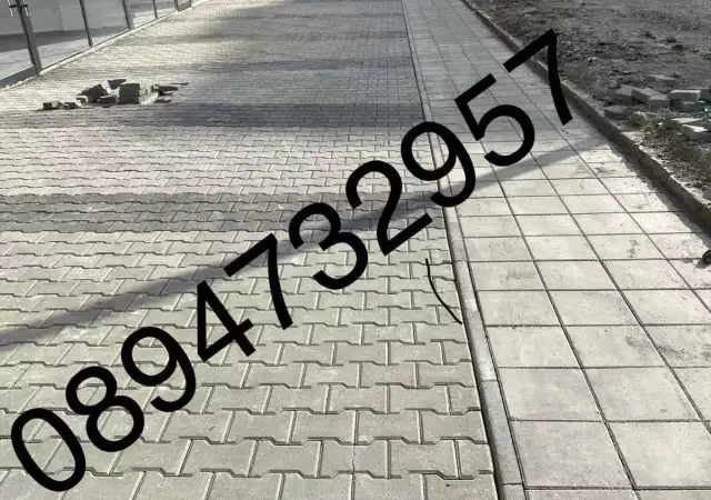 3. Снимка на Редене на тротоарни плочки, асфалтиране, паваж в Благоевград
