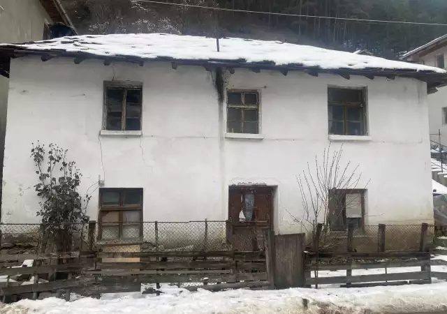 1. Снимка на Продавам къща в село Лясково