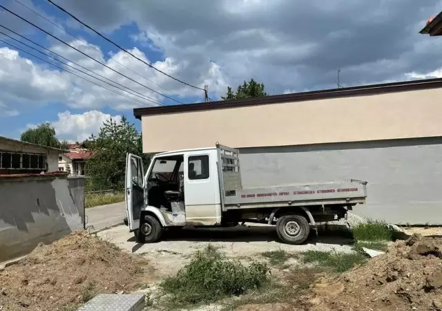 2. Снимка на транспортни услуги с камион до 1, 8 тона за София и региона