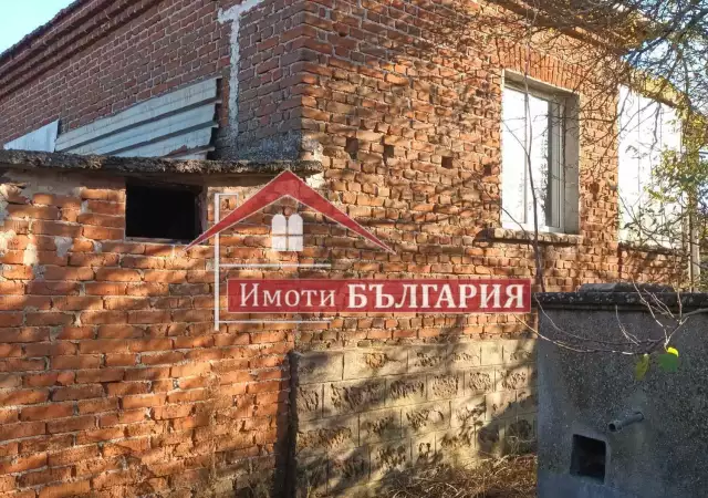 1. Снимка на Ексклузивно Къща на един етаж в с.Сърнево, обл.Бургас